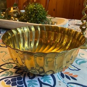 Vintage solid brass bowl is perfect for display!